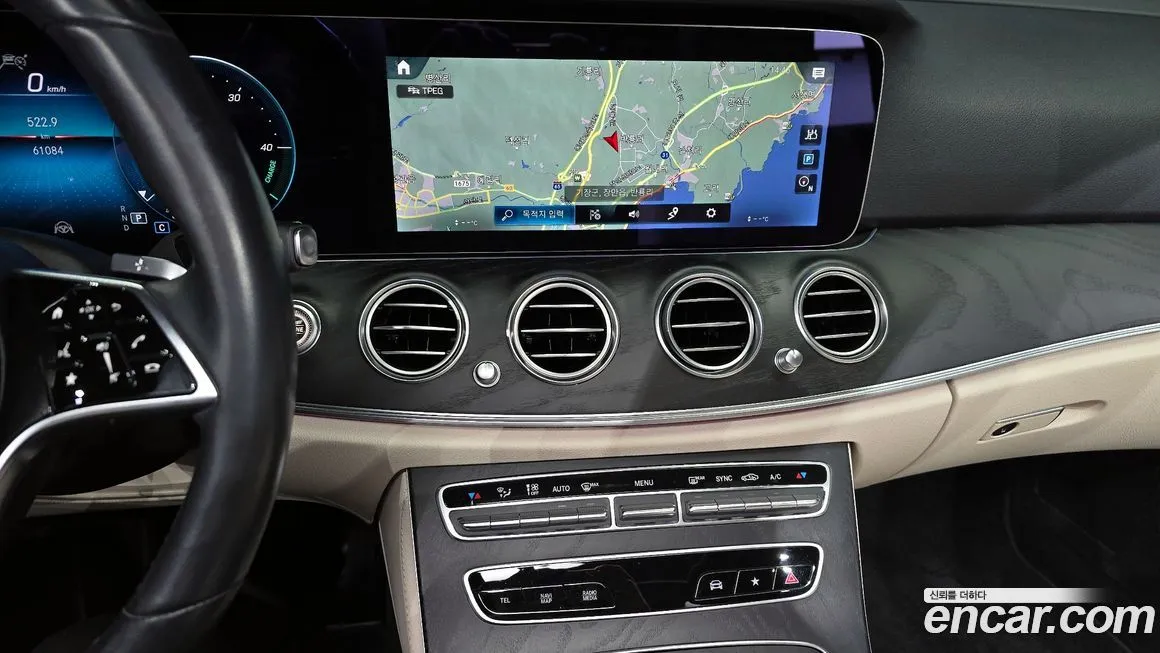 Mercedes-Benz E-Class 2023 из KR, фото 9