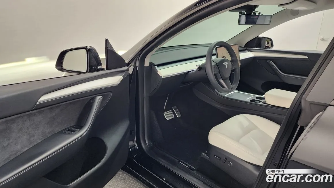 Tesla Model Y 2023 из KR, фото 10