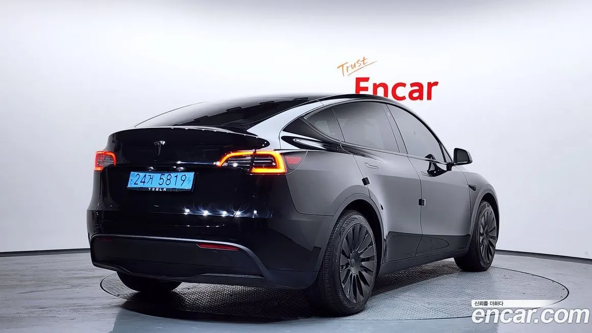 Tesla Model Y 2023 из KR, фото 3