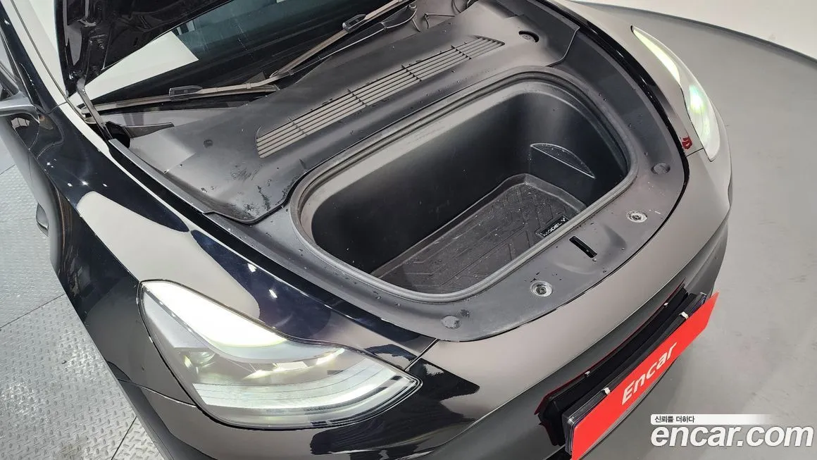 Tesla Model Y 2023 из KR, фото 8