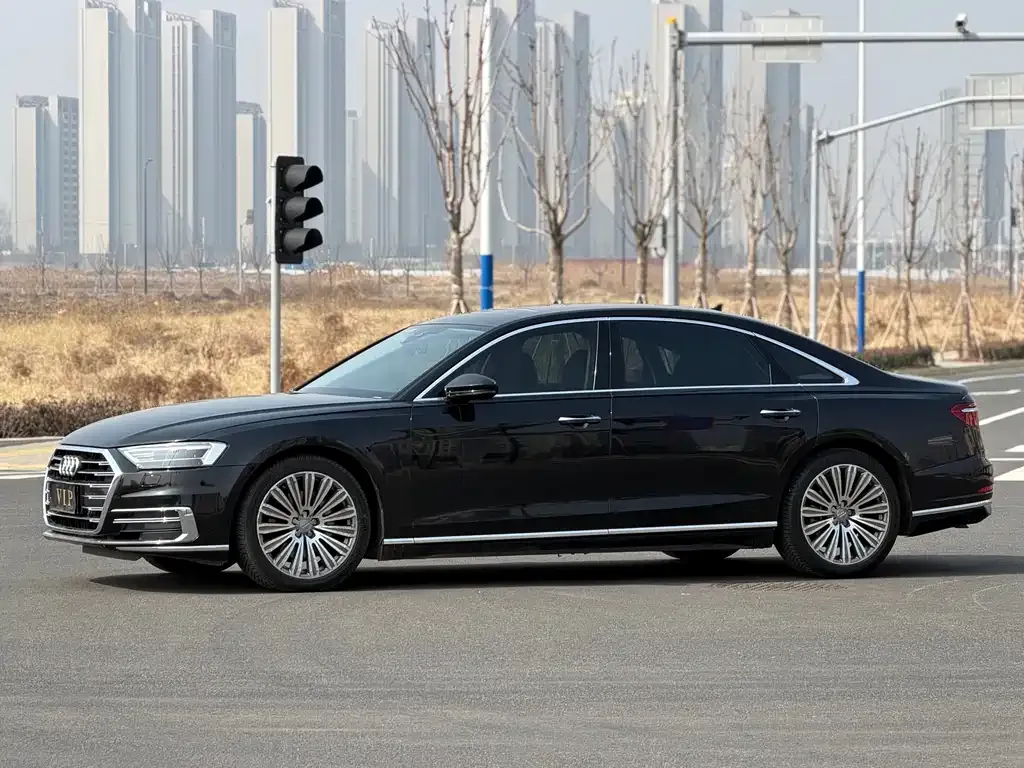 Audi A8 2022 из CN, фото 1