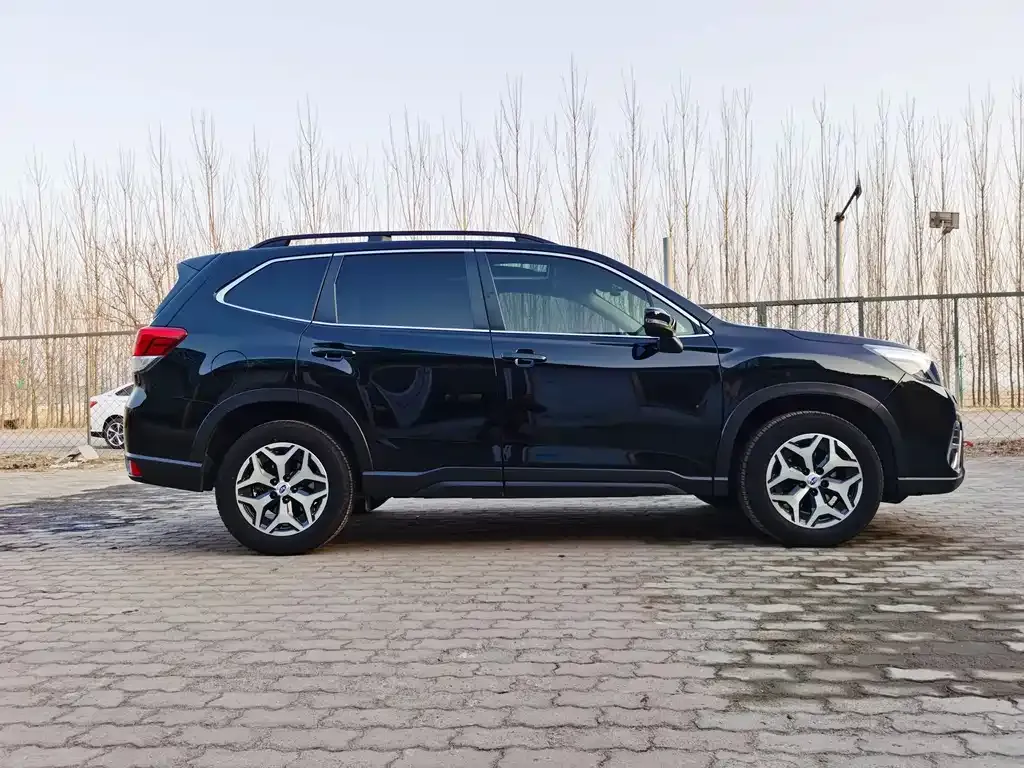 Subaru Forester 2021 из CN, фото 3