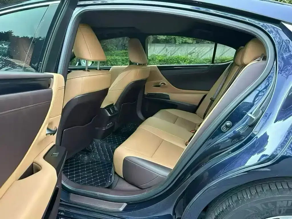 Lexus ES 2021 из CN, фото 3