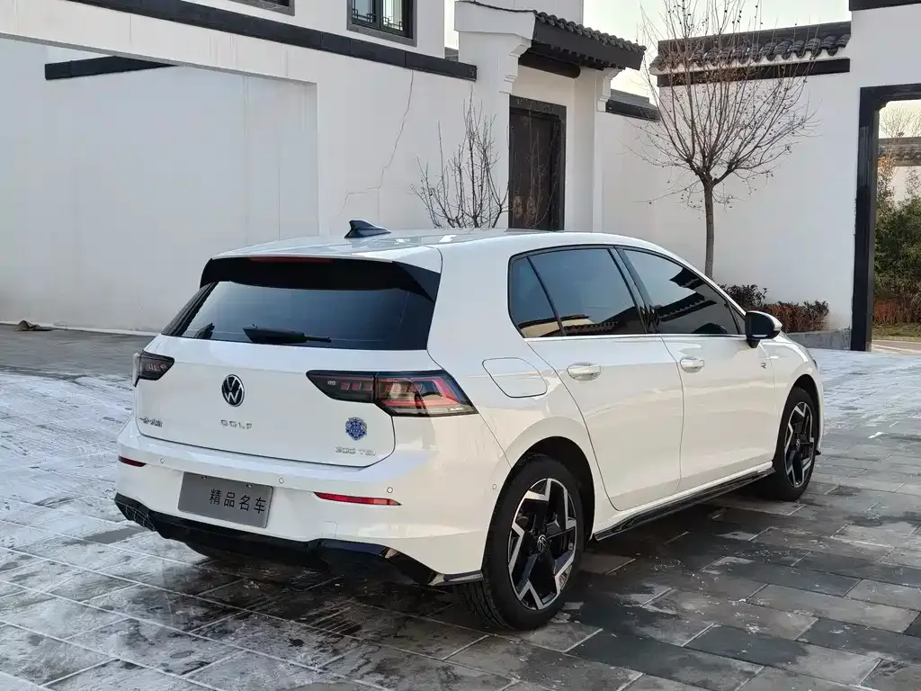 Volkswagen Golf 2025 из CN, фото 3
