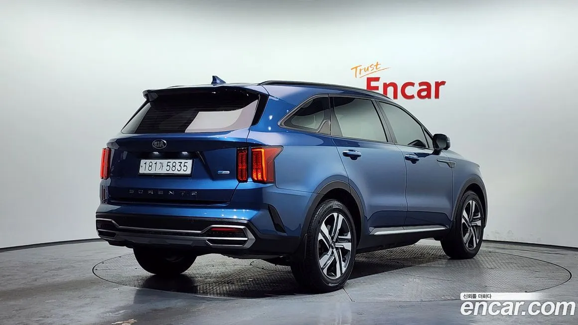 Kia Sorento — фото 5