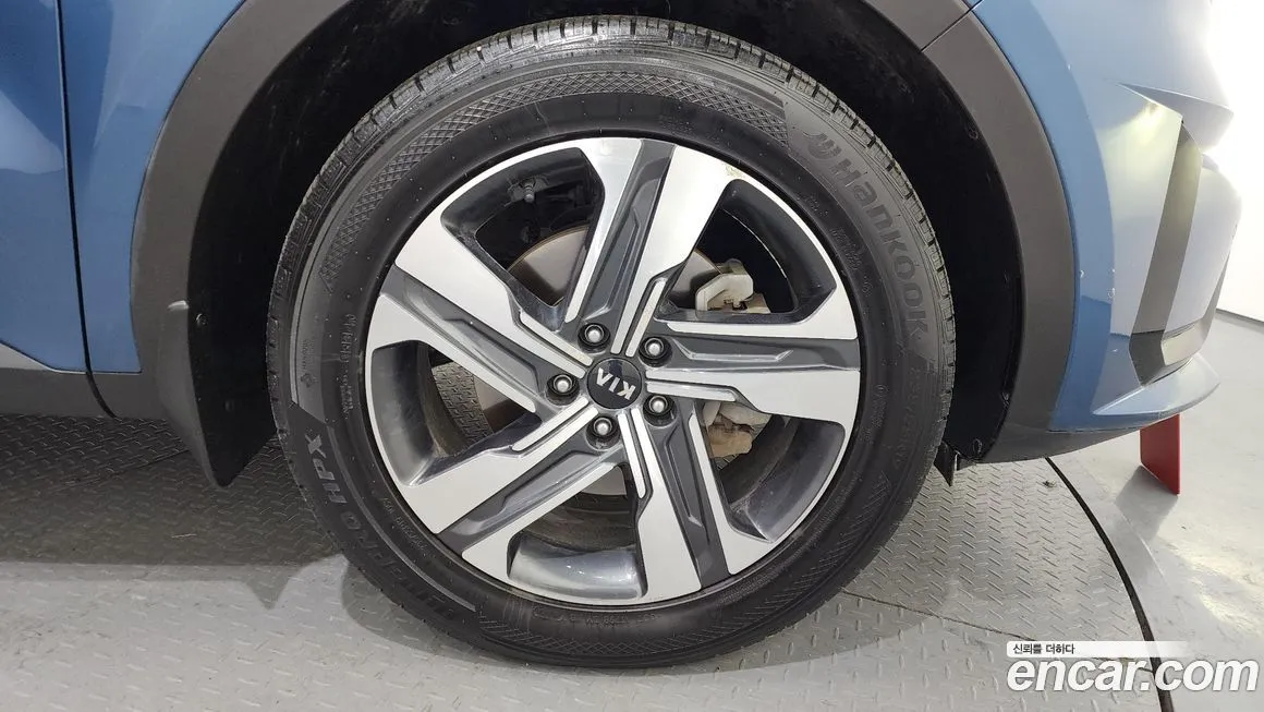 Kia Sorento — фото 8