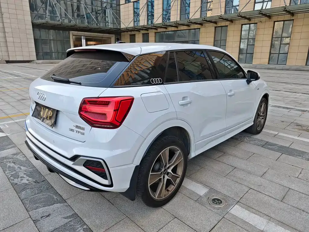 Audi Q2L 2023 из CN, фото 9