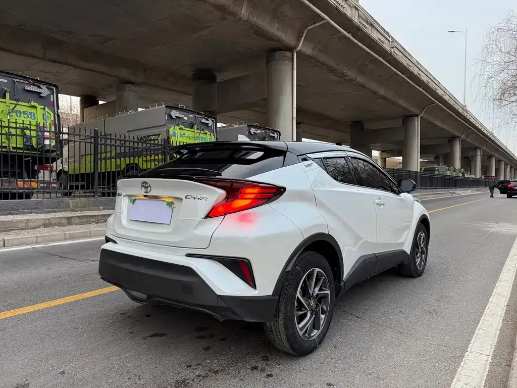 Toyota C-HR 2022 из CN, фото 7