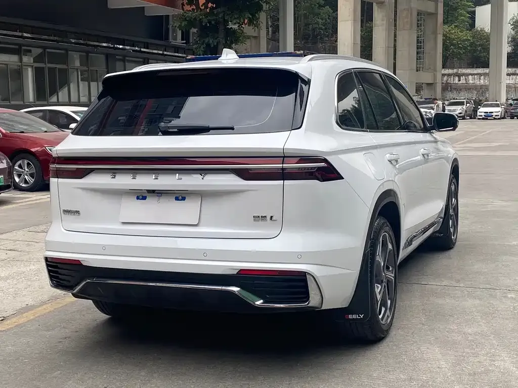 Geely Xingyue L 2023 из CN, фото 2