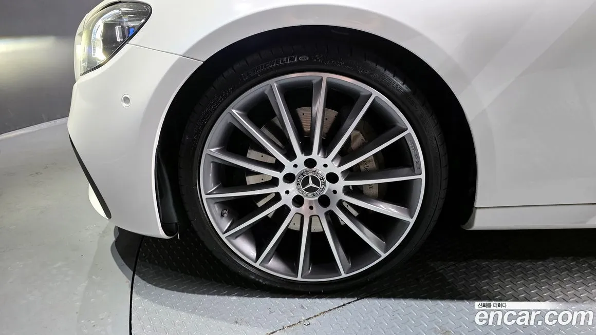 Mercedes-Benz E-Class 2022 из KR, фото 10