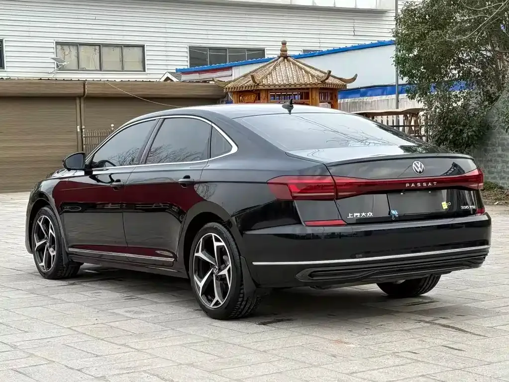 Volkswagen Passat 2024 из CN, фото 5