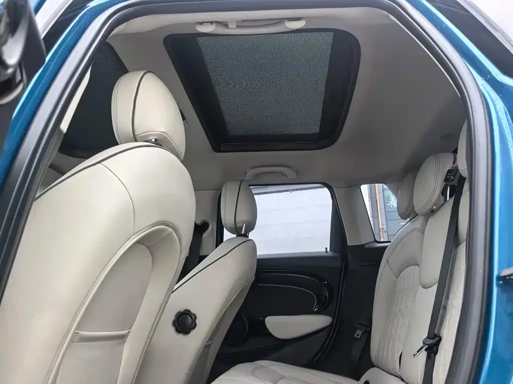 MINI Cooper (3-door) 2021 из CN, фото 2