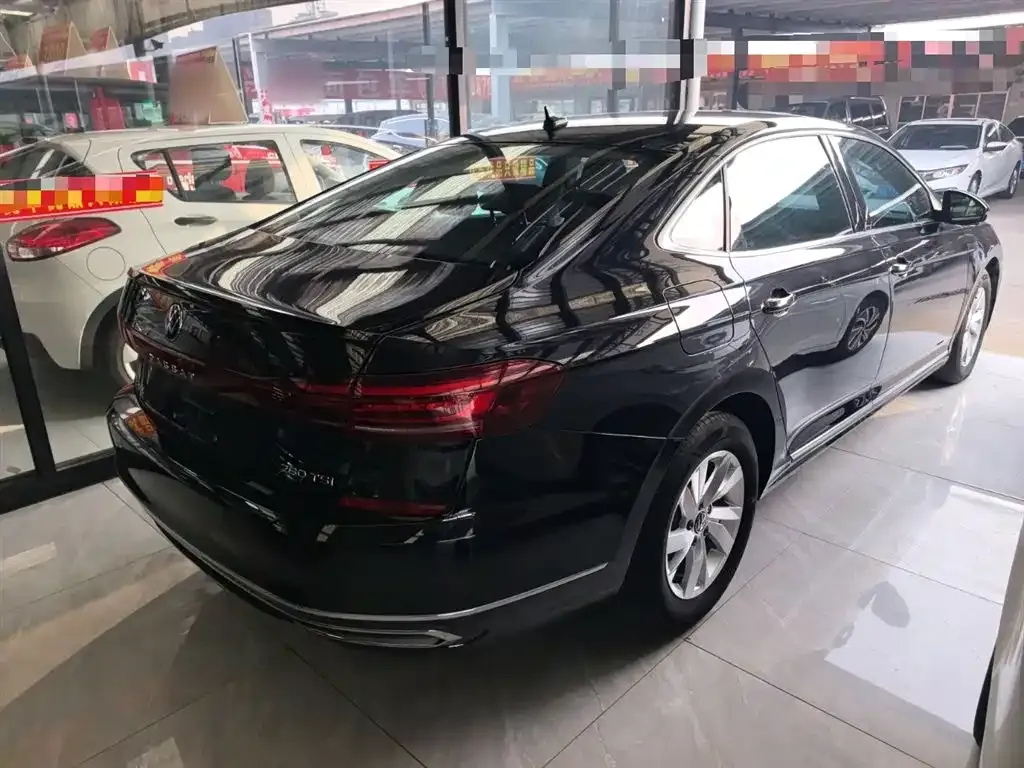 Volkswagen Passat 2023 из CN, фото 10
