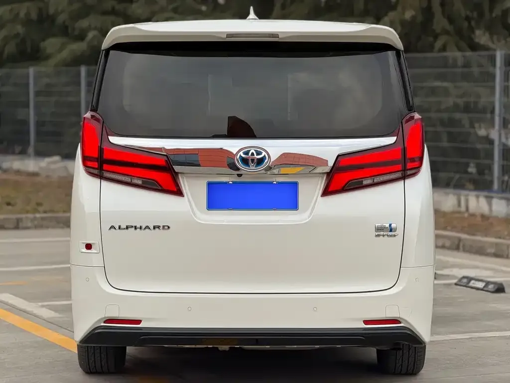 Toyota Alphard 2021 из CN, фото 3