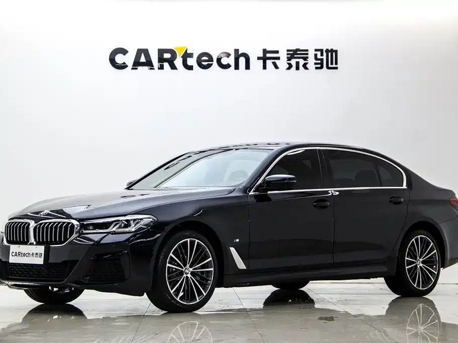 BMW 5 Series 2023 из CN, фото 1