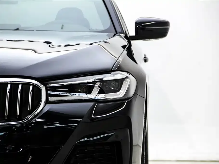BMW 5 Series 2023 из CN, фото 7