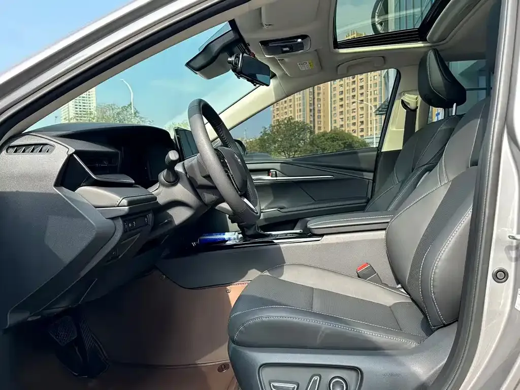 Toyota Camry 2025 из CN, фото 9