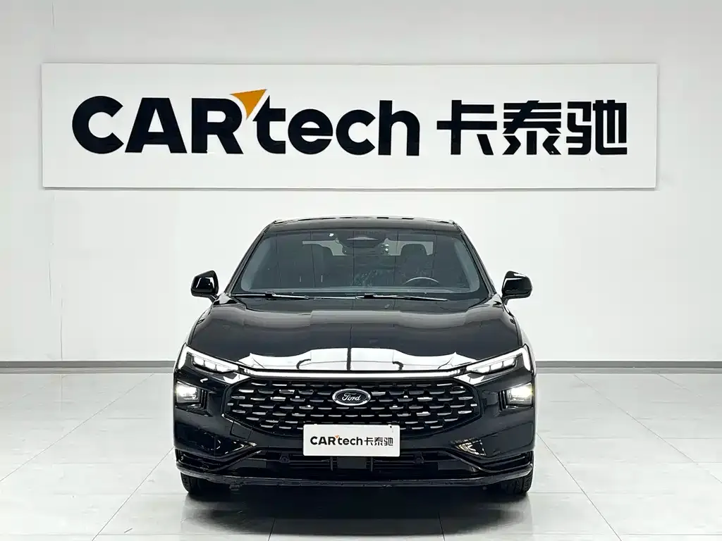 Ford Mondeo 2023 из CN, фото 2