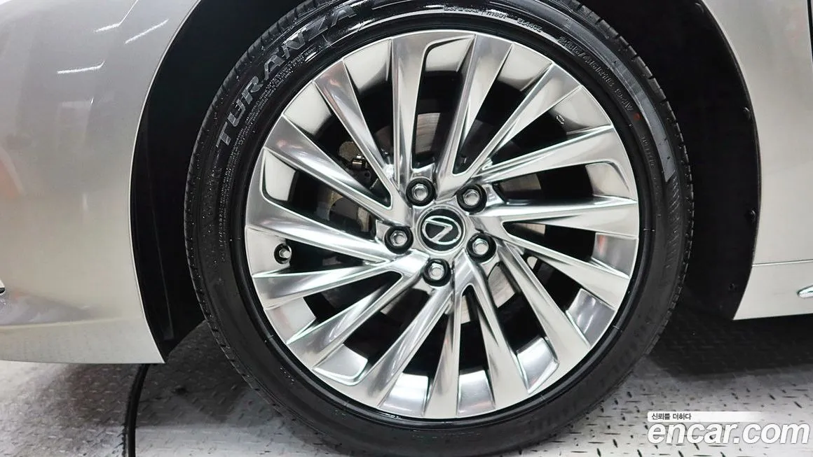 Lexus ES 2026 из KR, фото 5
