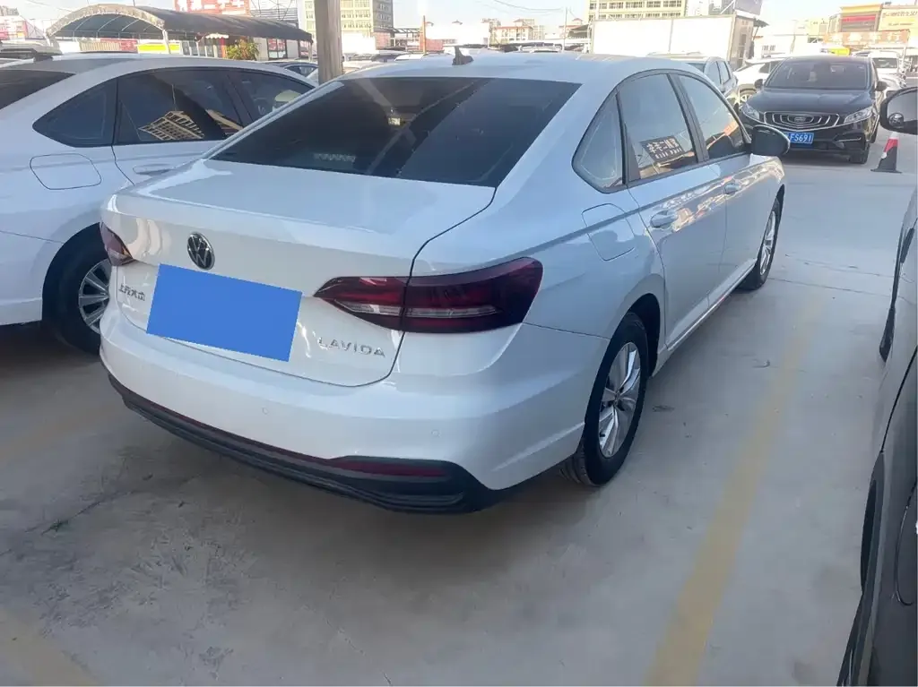 Volkswagen Lavida 2023 из CN, фото 5
