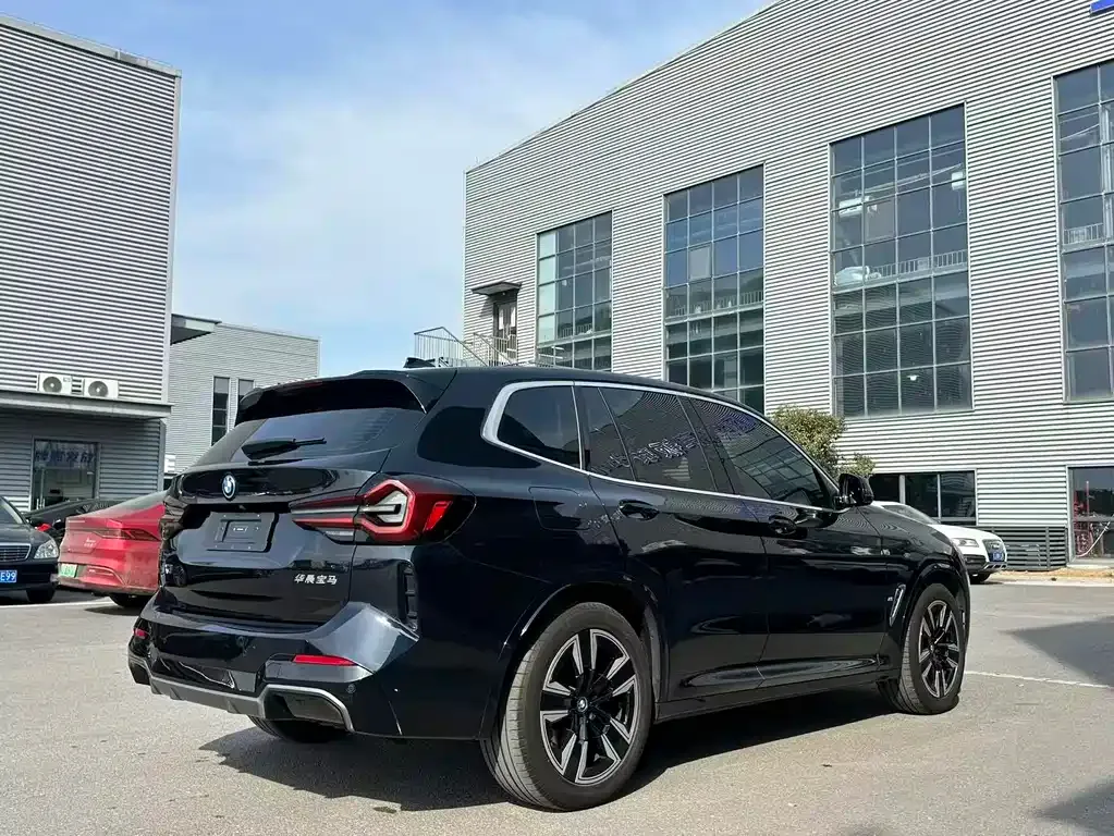 BMW iX3 2024 из CN, фото 10