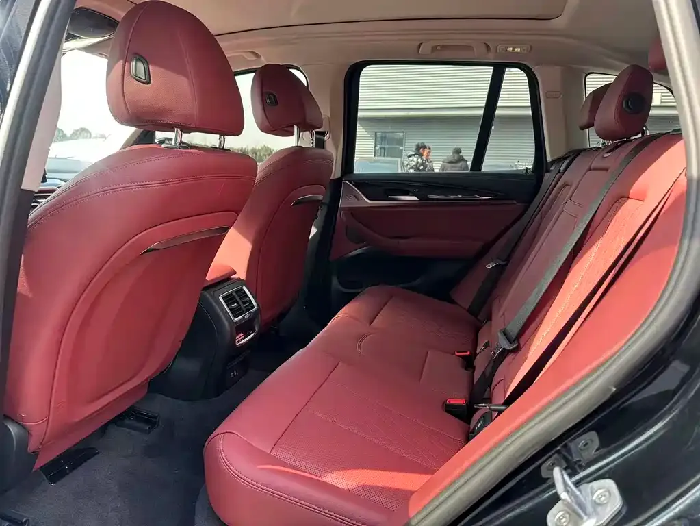 BMW iX3 2024 из CN, фото 4