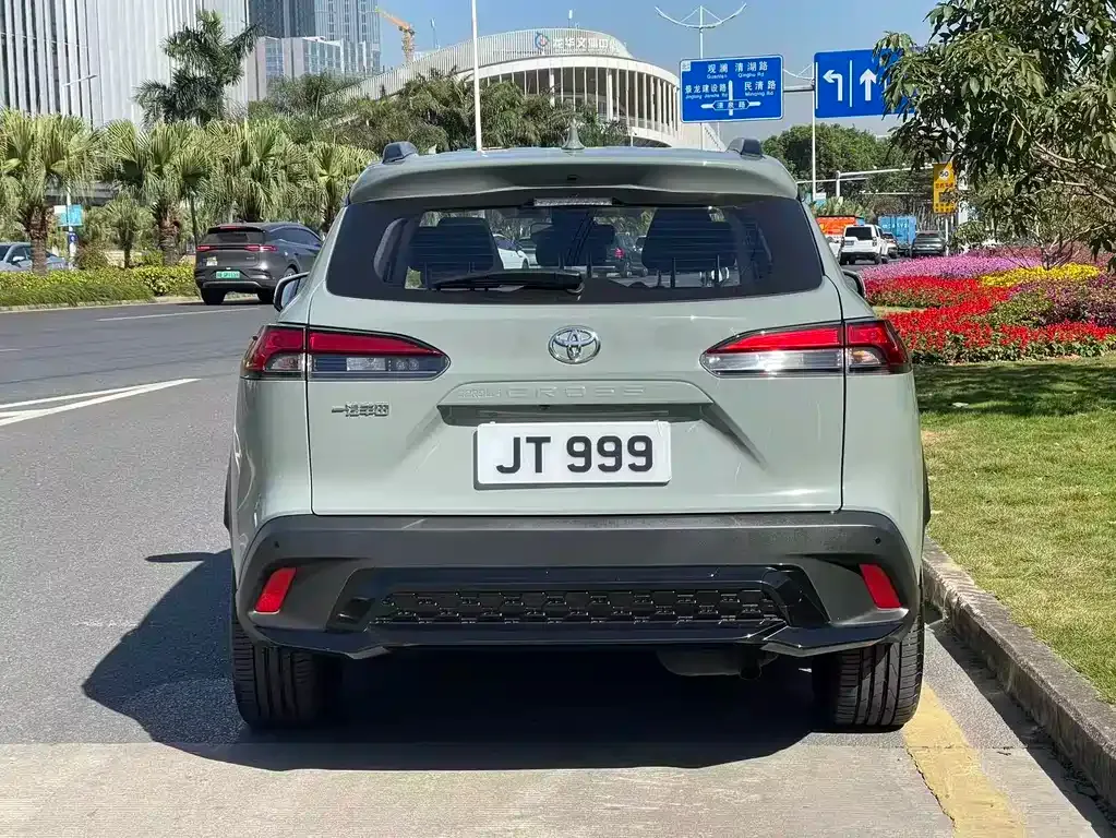 Toyota Corolla Cross 2022 из CN, фото 2