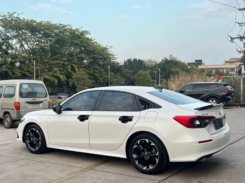 Honda Civic — фото 2