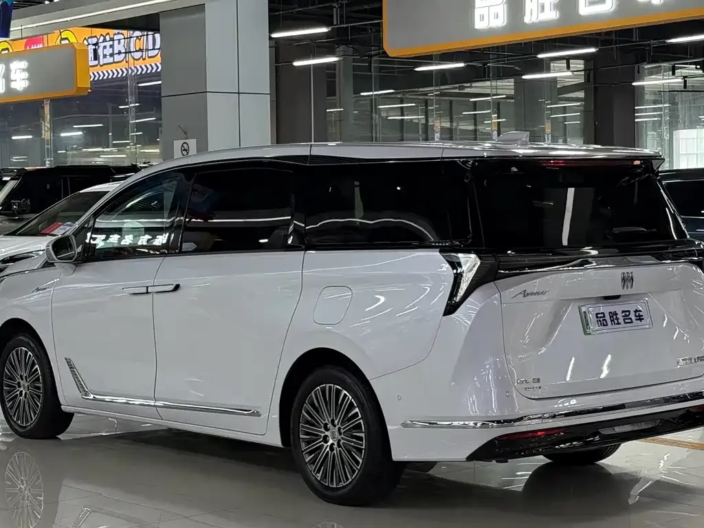 Buick GL8 Hybrid 2025 из CN, фото 9