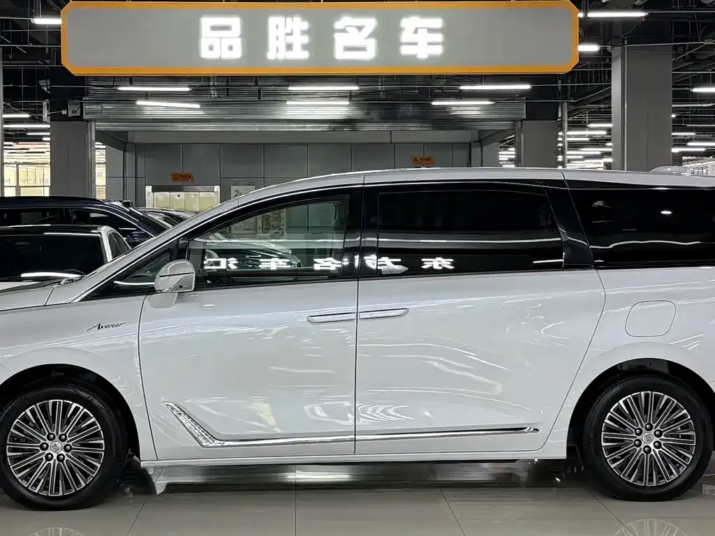 Buick GL8 Hybrid 2025 из CN, фото 8
