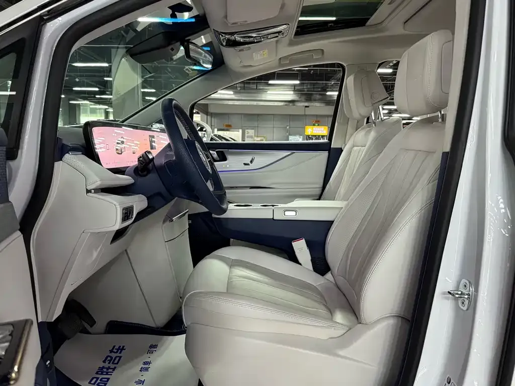 Buick GL8 Hybrid 2025 из CN, фото 2