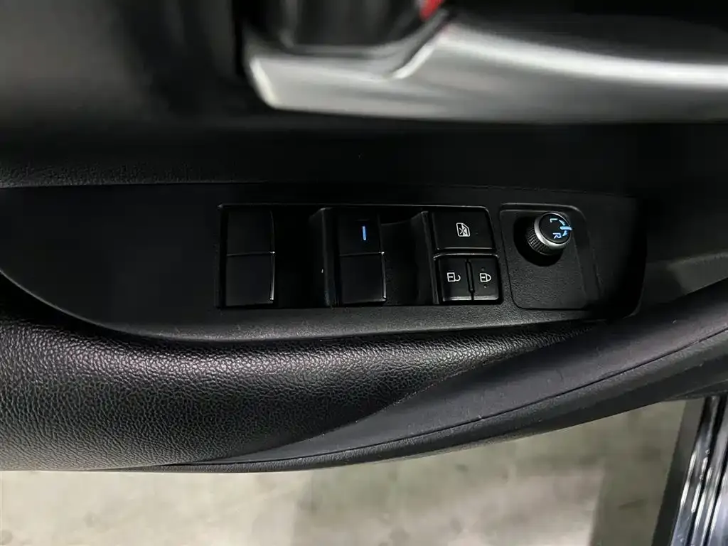 Toyota Corolla 2021 из CN, фото 10