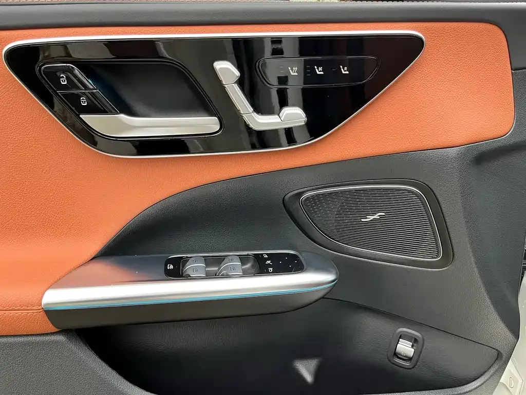 Mercedes-Benz C-Class 2024 из CN, фото 10
