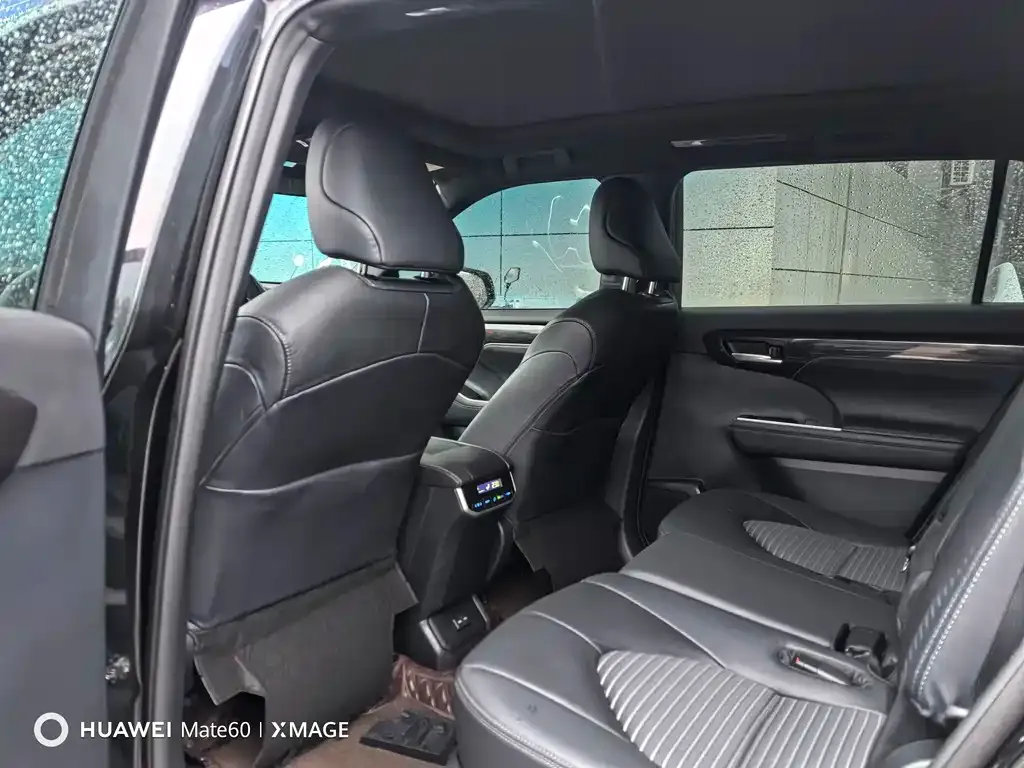 Toyota Crown Kluger 2021 из CN, фото 5