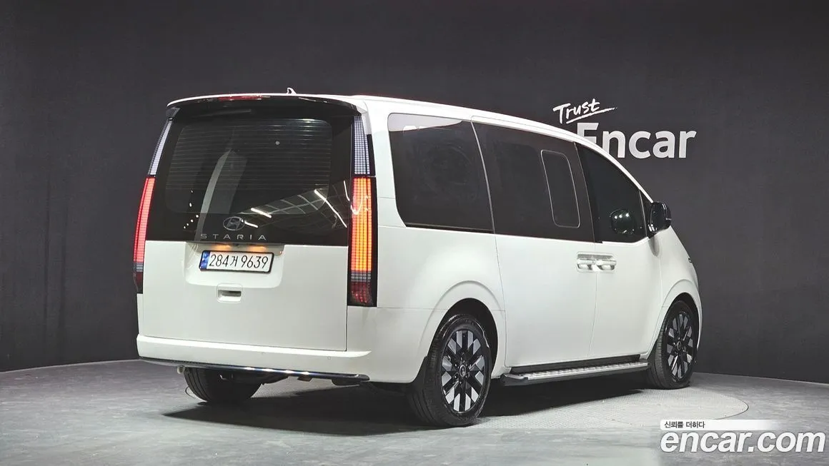 Hyundai Staria — фото 3