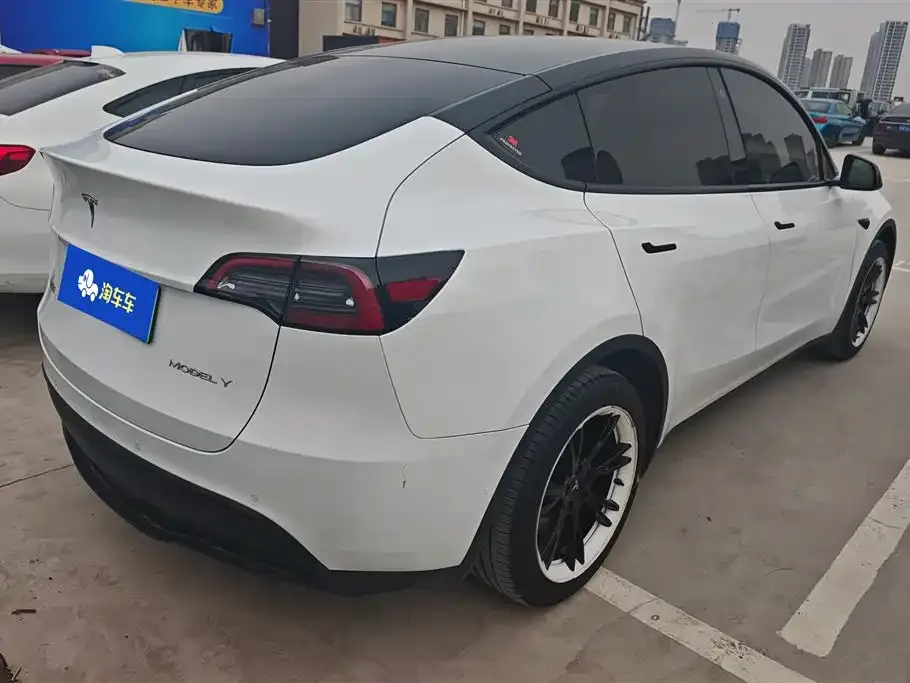Tesla Model Y 2023 из CN, фото 3