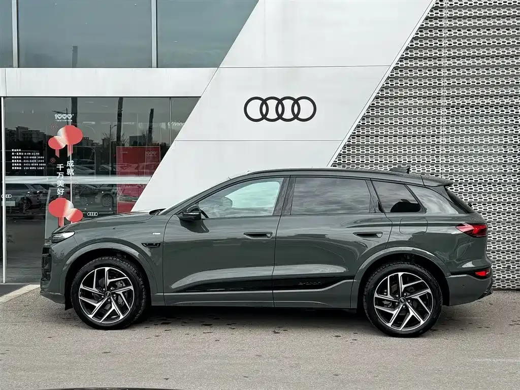 Audi Q6L e-tron — фото 9