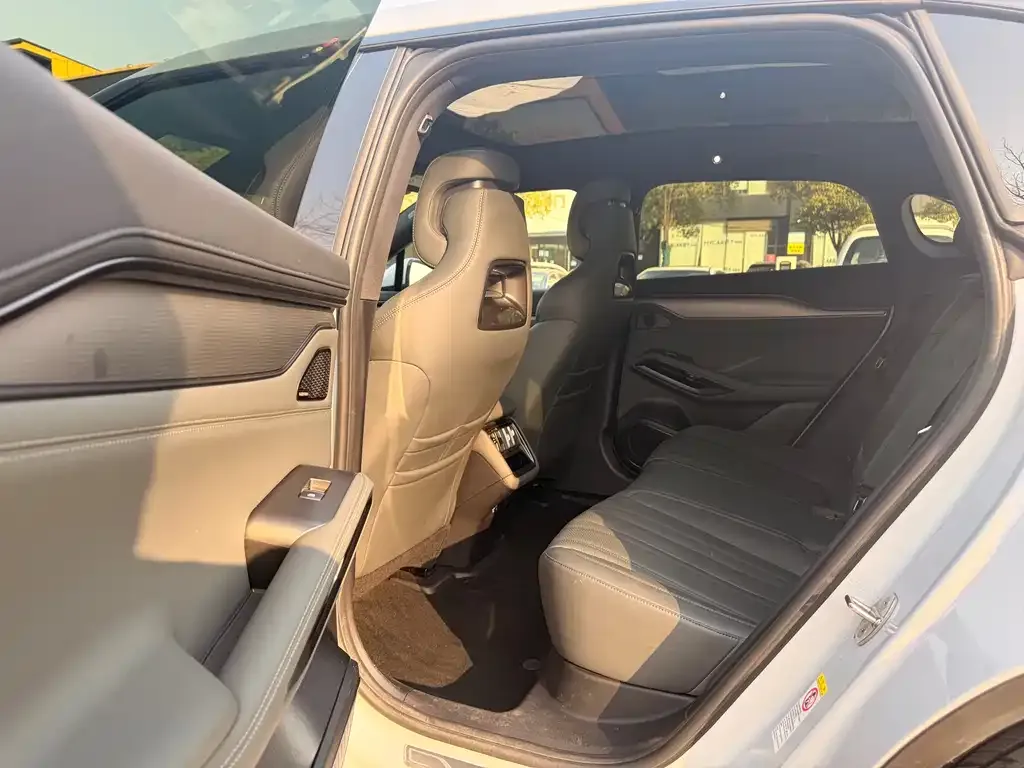 BYD L EV 2025 из CN, фото 7