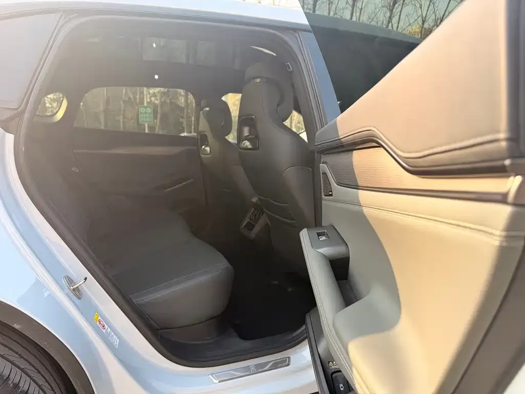BYD L EV 2025 из CN, фото 5