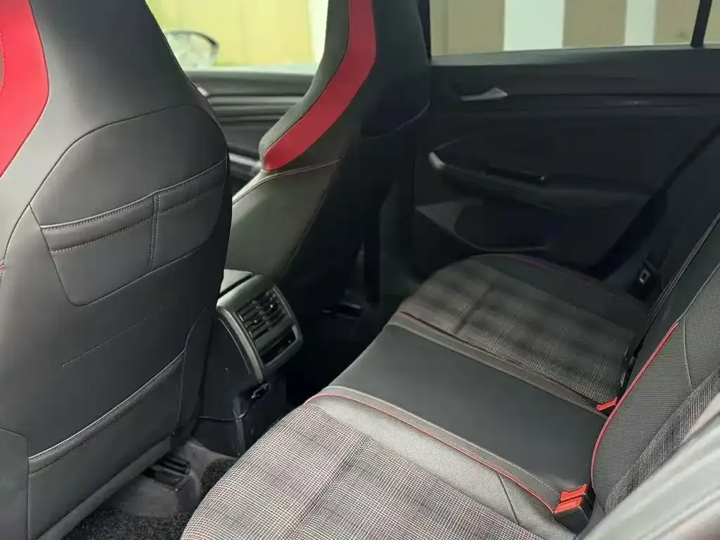 Volkswagen Golf GTI 2022 из CN, фото 7
