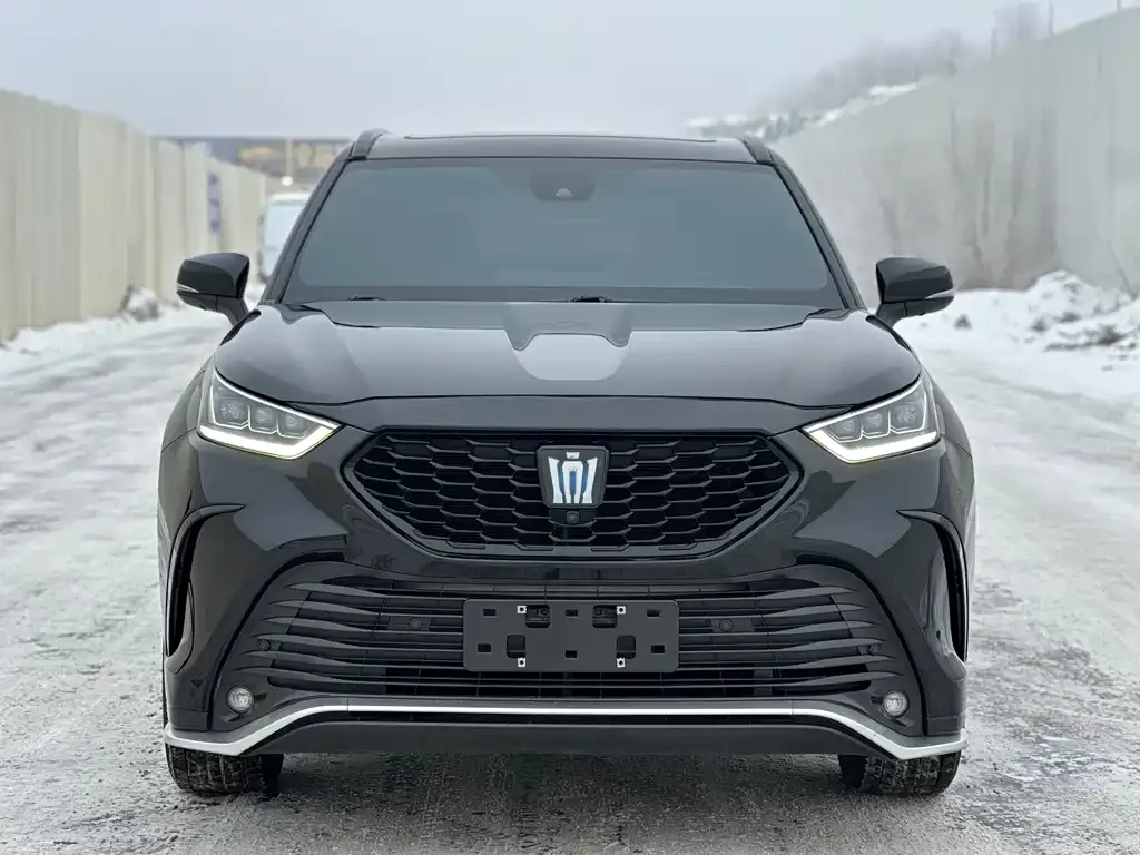 Toyota Crown Kluger 2021 из CN, фото 8