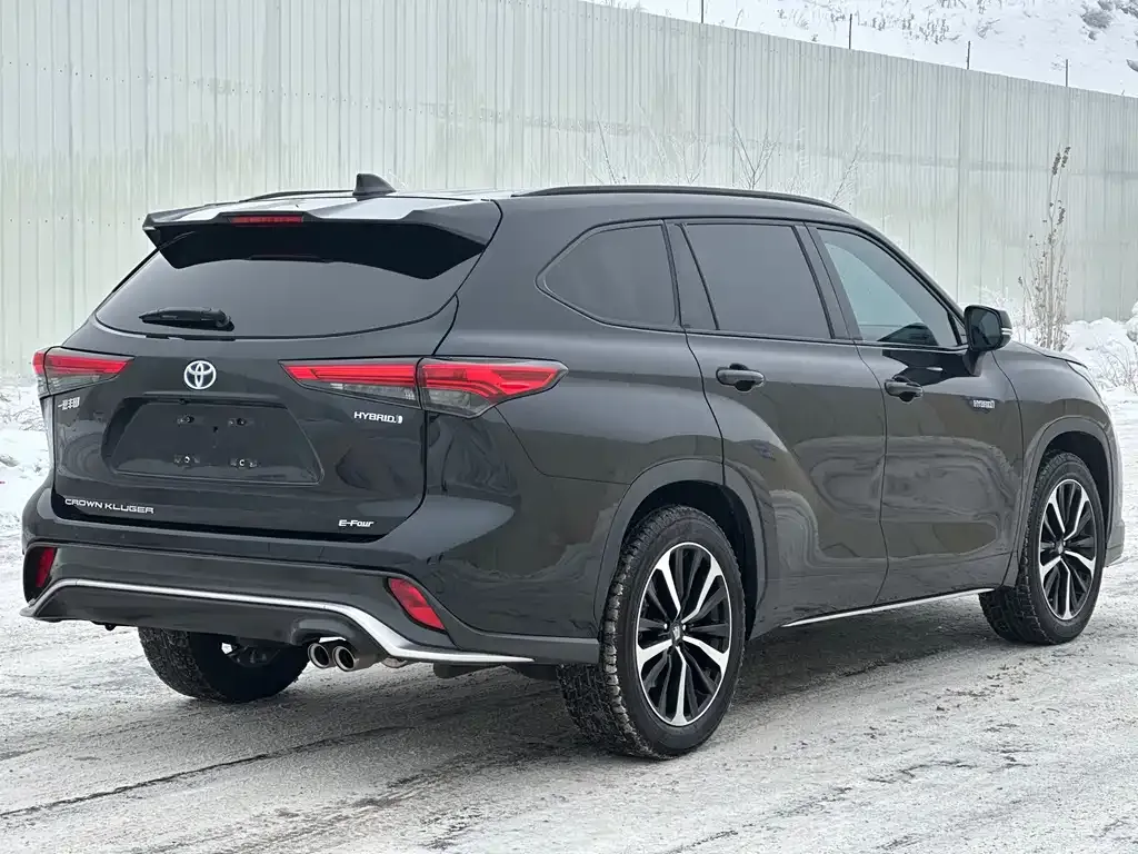 Toyota Crown Kluger 2021 из CN, фото 3