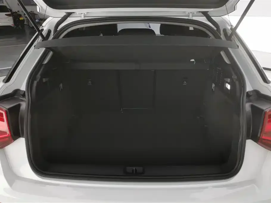 Audi Q2L 2021 из CN, фото 5