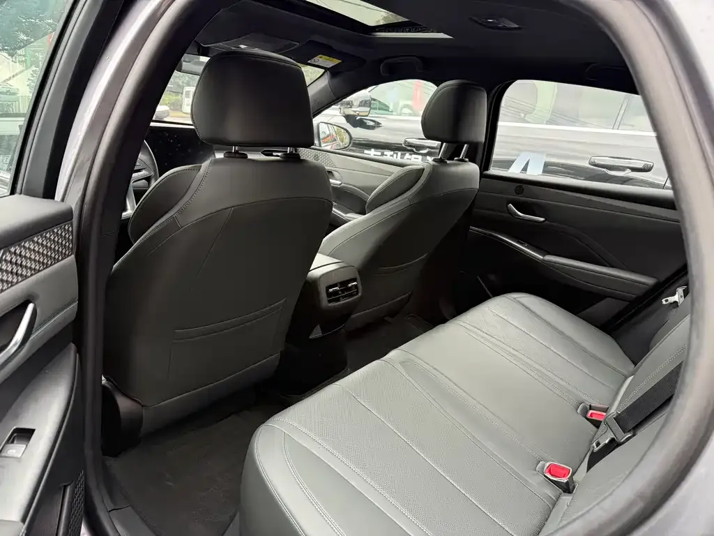 BYD Qin PLUS 2025 из CN, фото 2