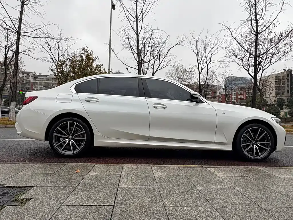 BMW 3 Series 2022 из CN, фото 10