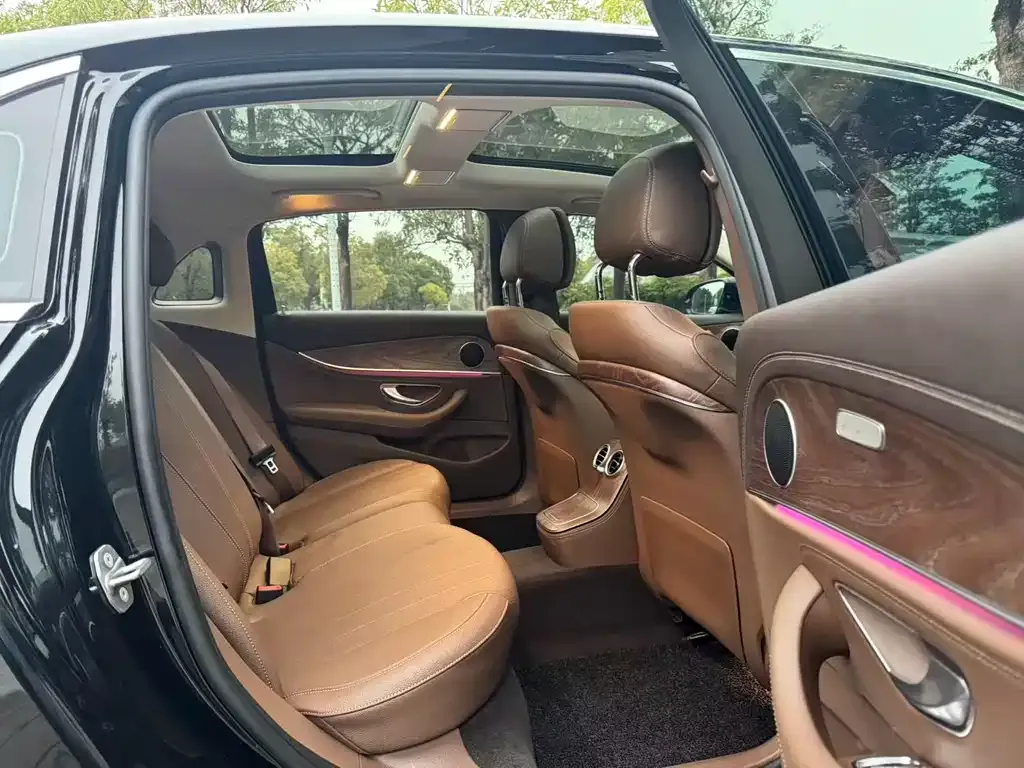 Mercedes-Benz E-Class 2023 из CN, фото 3