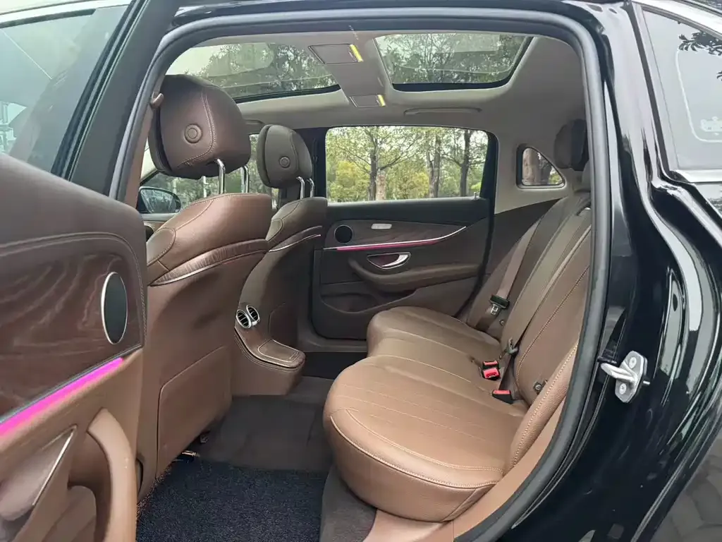 Mercedes-Benz E-Class 2023 из CN, фото 5