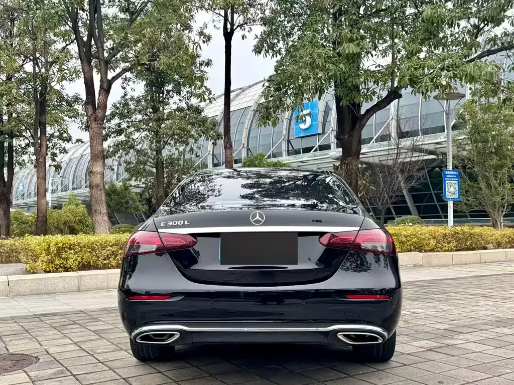 Mercedes-Benz E-Class 2023 из CN, фото 8