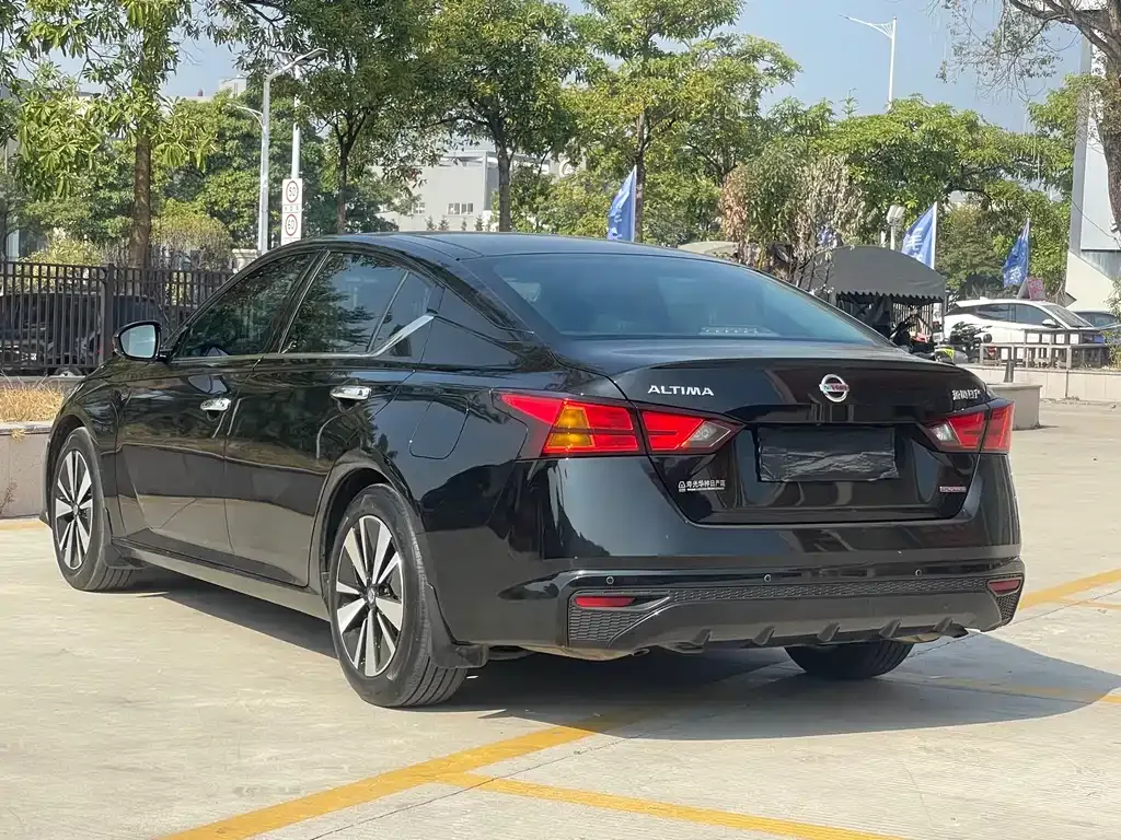 Nissan Teana — фото 5