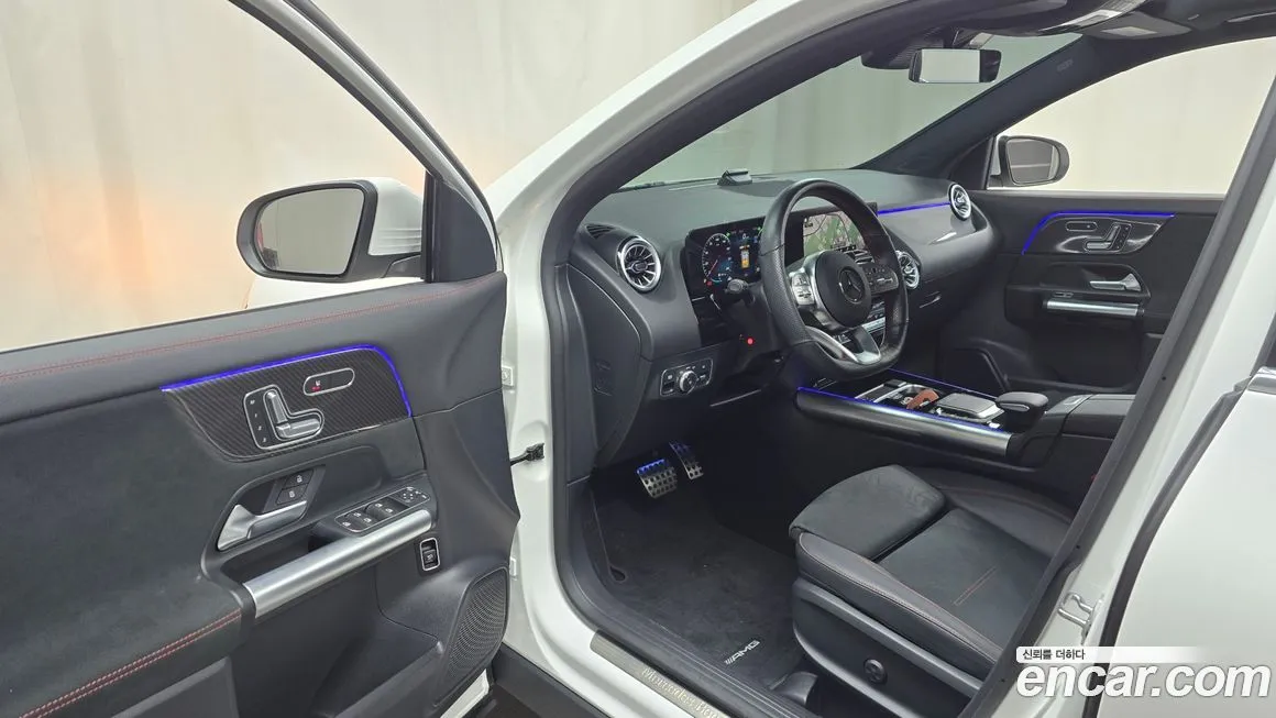 Mercedes-Benz GLA-Class — фото 10